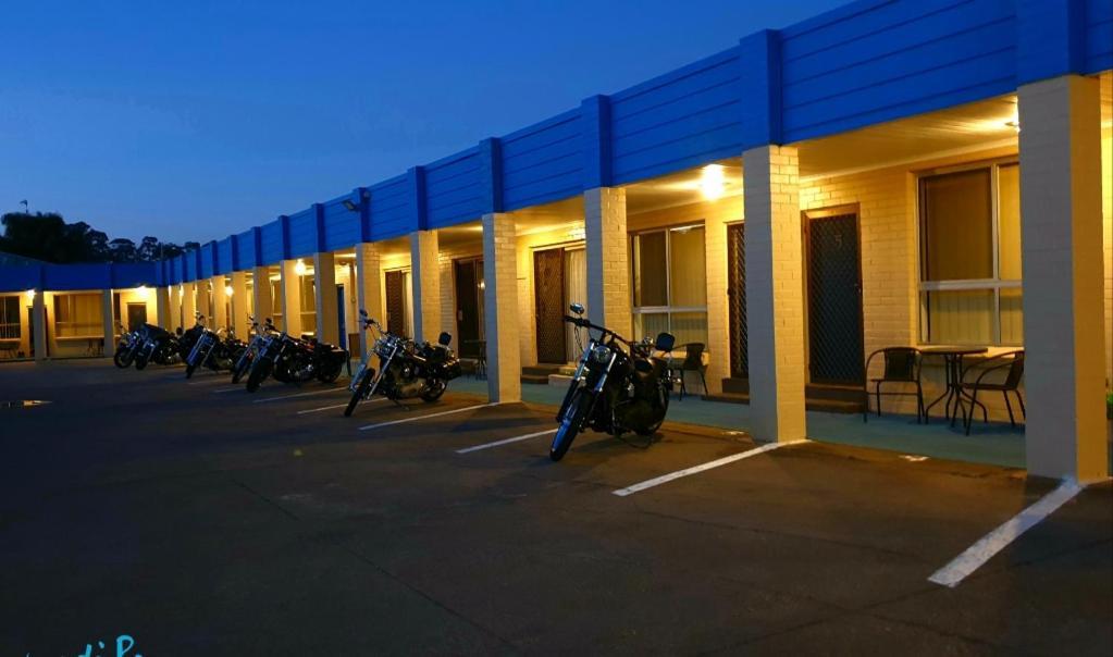 Bamboo Motor Inn Lakes Entrance Exteriör bild
