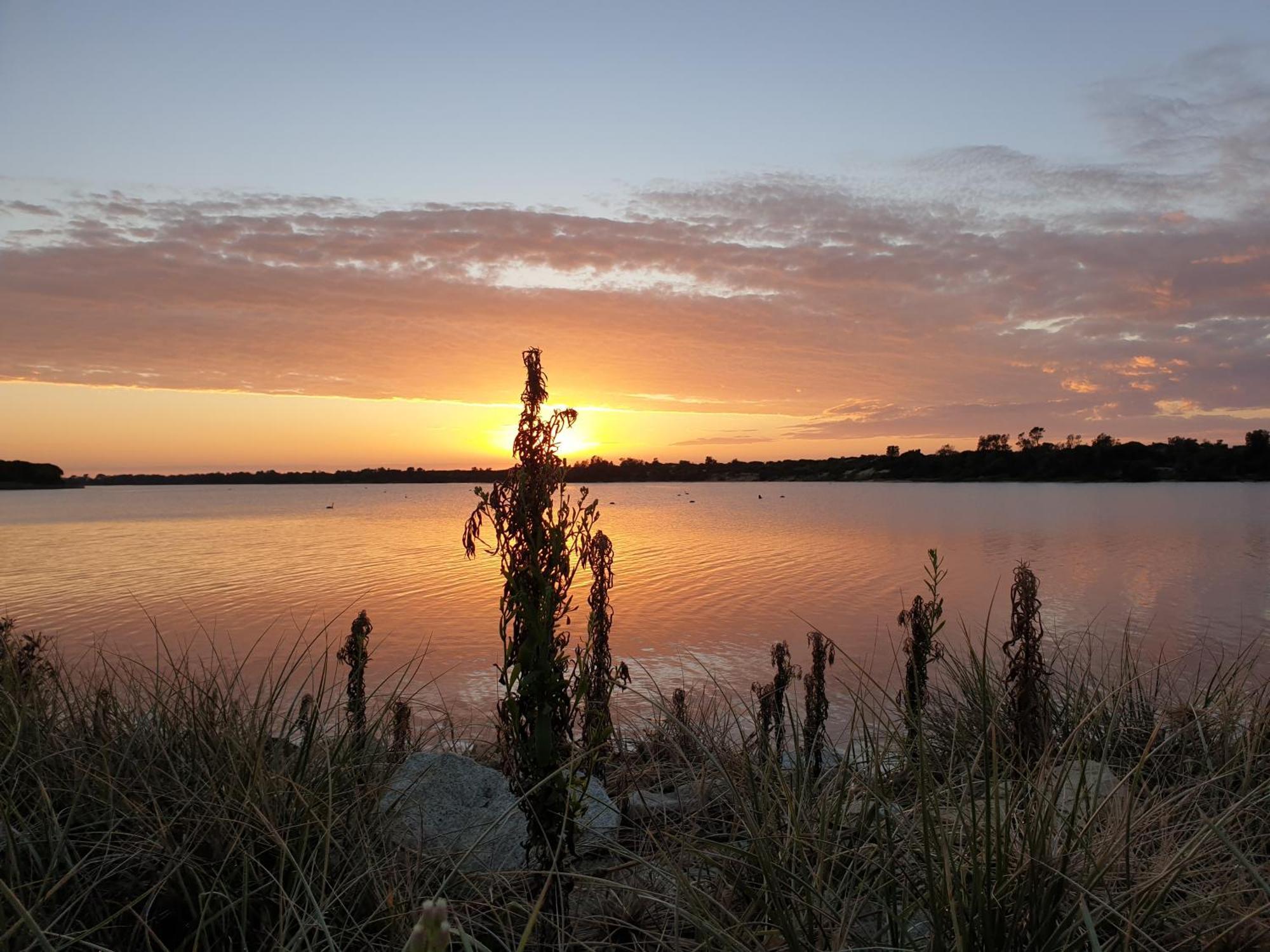Bamboo Motor Inn Lakes Entrance Exteriör bild